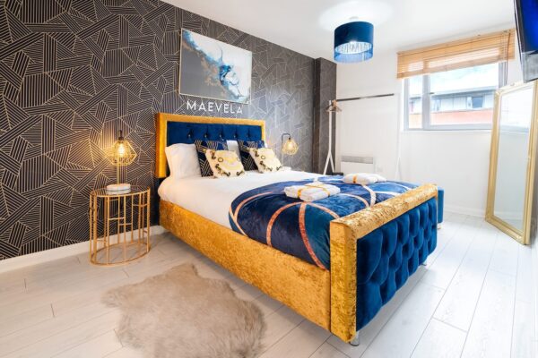 MAEVELA-Ultra Lavish Luxury 2 Bed Apartment City Centre-11