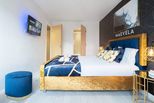 MAEVELA-Ultra Lavish Luxury 2 Bed Apartment City Centre-12