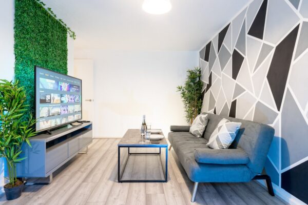 Grey Luxury City Centre Apartment in Birmingham City Centre - 2
