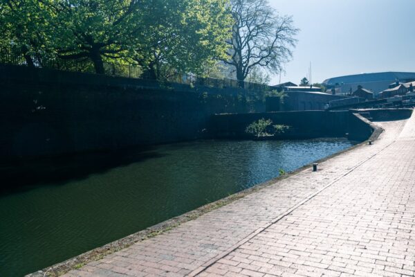 Grey Luxury City Centre Apartment in Birmingham City Centre - 81