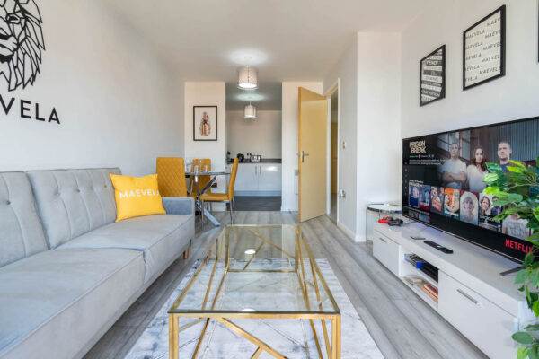 Cube View City Centre Apartment - 4