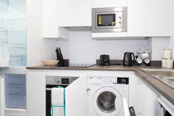 NEW BUILD ★ Snug Modern 2 Bed Apartment With Juliet Balcony - 18