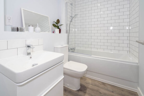 NEW BUILD ★ Snug Modern 2 Bed Apartment With Juliet Balcony - 19