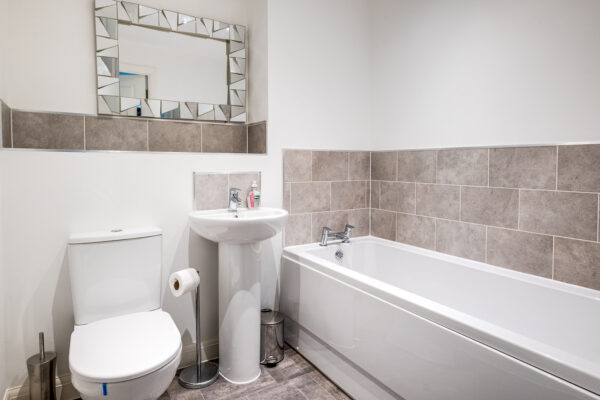 MAEVELA - Luxurious 2 Bedroom Apt - L Shape Sofa - BIRMINGHAM - 02 ACADEMY - 31