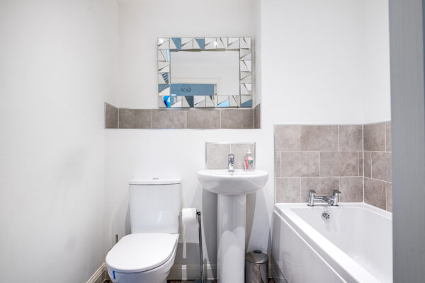 MAEVELA - Luxurious 2 Bedroom Apt - L Shape Sofa - BIRMINGHAM - 02 ACADEMY - 32