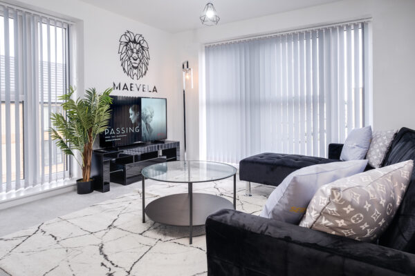 MAEVELA - Luxurious 2 Bedroom Apt - L Shape Sofa - BIRMINGHAM - 02 ACADEMY - 7