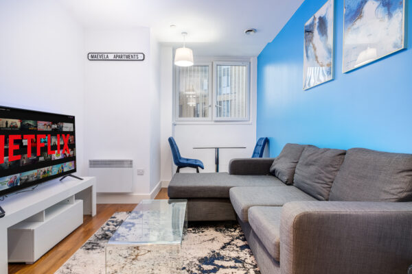 Quiet City Centre 1 Bed Apt:L Shape Sofa - Broad St - 11