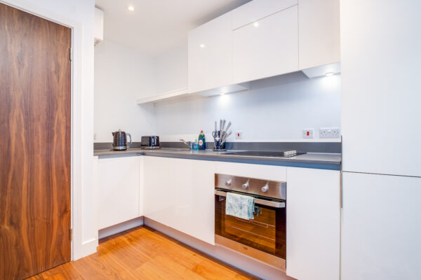 Quiet City Centre 1 Bed Apt:L Shape Sofa - Broad St - 13