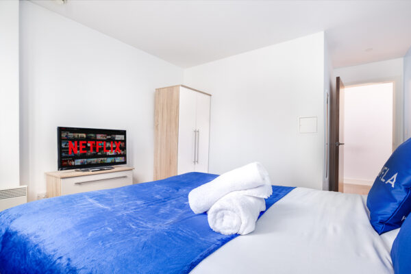 Quiet City Centre 1 Bed Apt:L Shape Sofa - Broad St - 4