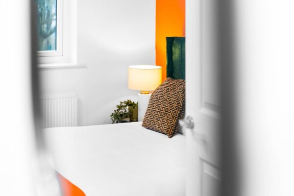 MAEVELA - Manchester Stylish 2 Bed House - Sleeps 9 - Salford - Parking - 54